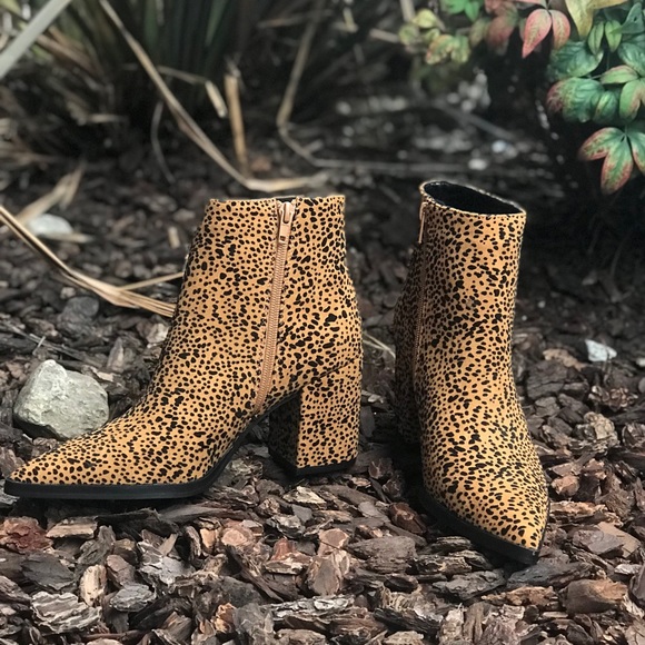 😍restock Camel / Black Leopard Ankle Booties - Picture 3 of 8